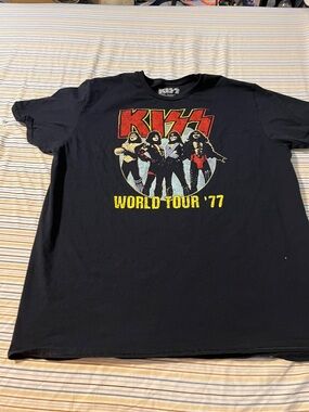 Kiss Black Tee with Red & Yellow Band Graphic
